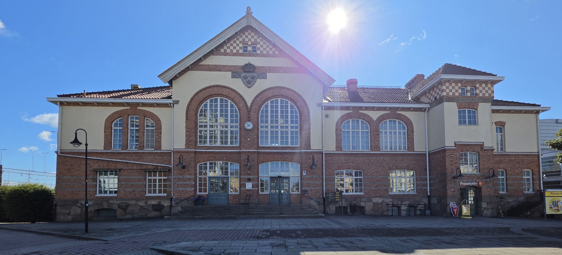 Alvesta station, några minuters promenad från Easycounts kontor